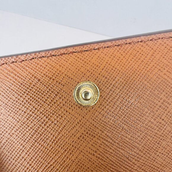 Authentic Michael Kors Hayes Medium Trifold Wallet in Luggage Brown - Picture 6 of 13